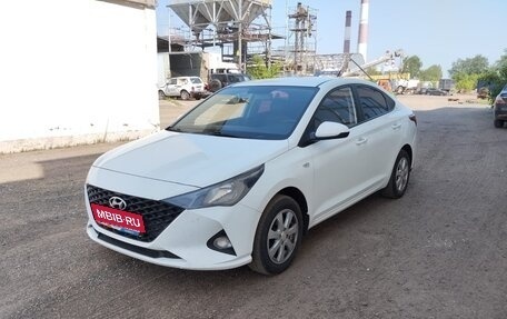 Hyundai Solaris II рестайлинг, 2020 год, 1 100 000 рублей, 1 фотография