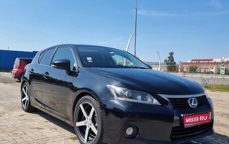 Lexus CT I рестайлинг, 2011 год, 1 590 000 рублей, 1 фотография