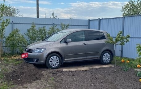 Volkswagen Golf Plus II, 2012 год, 750 000 рублей, 1 фотография