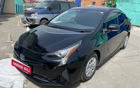 Toyota Prius IV XW50, 2017 год, 1 510 000 рублей, 1 фотография