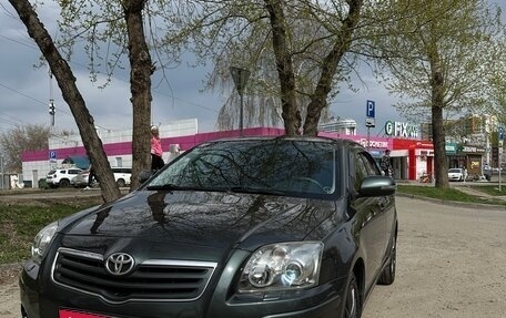 Toyota Avensis III рестайлинг, 2006 год, 1 150 000 рублей, 1 фотография