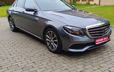 Mercedes-Benz E-Класс, 2018 год, 4 350 000 рублей, 1 фотография