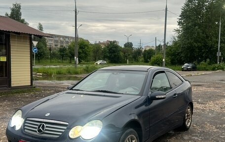 Mercedes-Benz C-Класс, 2002 год, 340 000 рублей, 1 фотография
