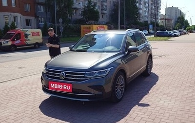 Volkswagen Tiguan II, 2020 год, 3 300 000 рублей, 1 фотография
