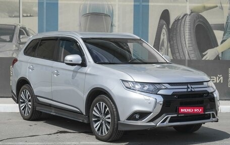 Mitsubishi Outlander III рестайлинг 3, 2020 год, 2 299 000 рублей, 1 фотография