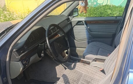 Mercedes-Benz E-Класс, 1995 год, 350 000 рублей, 8 фотография