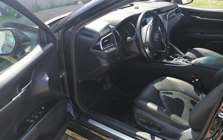 Toyota Camry, 2019 год, 2 650 000 рублей, 2 фотография