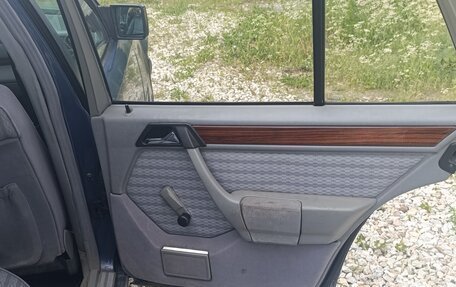 Mercedes-Benz E-Класс, 1995 год, 350 000 рублей, 12 фотография