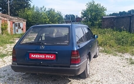 Mercedes-Benz E-Класс, 1995 год, 350 000 рублей, 4 фотография
