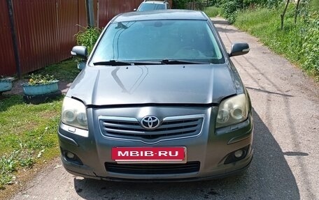Toyota Avensis III рестайлинг, 2006 год, 555 000 рублей, 3 фотография