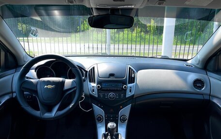 Chevrolet Cruze II, 2013 год, 819 000 рублей, 10 фотография