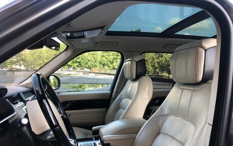 Land Rover Range Rover IV рестайлинг, 2018 год, 6 350 000 рублей, 4 фотография
