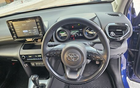 Toyota Yaris Cross, 2020 год, 1 950 000 рублей, 15 фотография