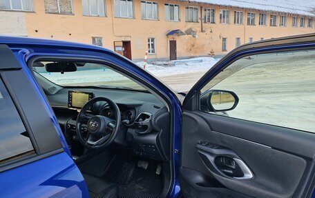Toyota Yaris Cross, 2020 год, 1 950 000 рублей, 13 фотография