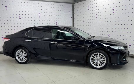 Toyota Camry, 2020 год, 2 640 000 рублей, 4 фотография