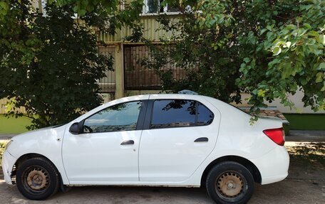 Renault Logan II, 2018 год, 430 000 рублей, 8 фотография
