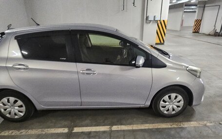 Toyota Vitz, 2014 год, 749 000 рублей, 2 фотография