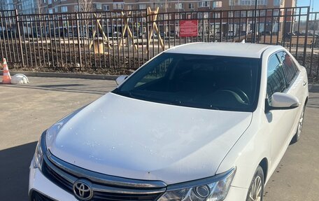 Toyota Camry, 2015 год, 2 100 000 рублей, 2 фотография
