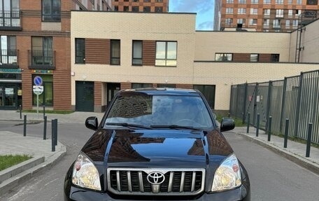 Toyota Land Cruiser Prado 120 рестайлинг, 2006 год, 1 700 000 рублей, 2 фотография