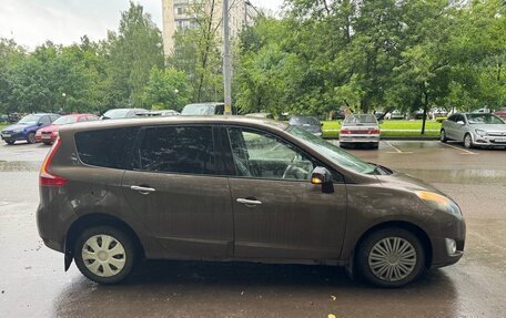 Renault Scenic III, 2011 год, 690 000 рублей, 2 фотография