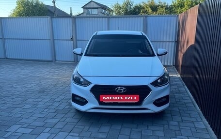 Hyundai Solaris II рестайлинг, 2017 год, 1 200 000 рублей, 3 фотография
