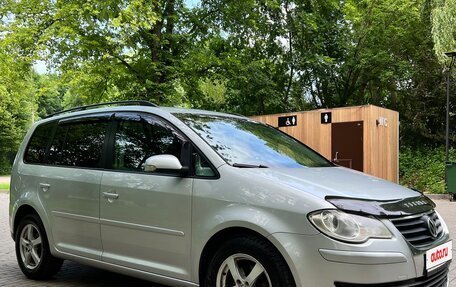 Volkswagen Touran III, 2007 год, 750 000 рублей, 3 фотография