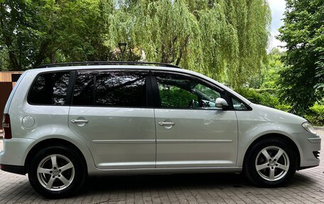 Volkswagen Touran III, 2007 год, 750 000 рублей, 4 фотография