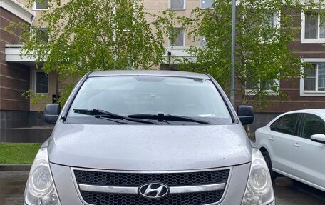 Hyundai Grand Starex Grand Starex I рестайлинг 2, 2013 год, 1 390 000 рублей, 2 фотография