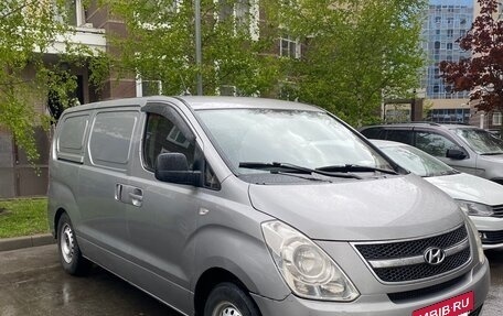 Hyundai Grand Starex Grand Starex I рестайлинг 2, 2013 год, 1 390 000 рублей, 3 фотография