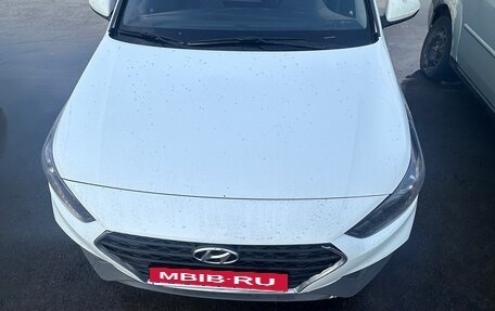 Hyundai Solaris II рестайлинг, 2018 год, 1 150 000 рублей, 2 фотография