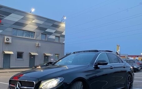 Mercedes-Benz E-Класс, 2019 год, 3 550 000 рублей, 4 фотография