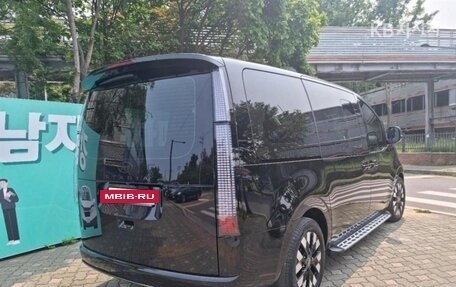 Hyundai Staria, 2024 год, 4 235 000 рублей, 3 фотография