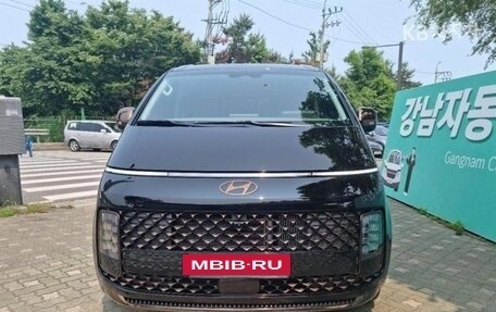 Hyundai Staria, 2024 год, 4 235 000 рублей, 2 фотография