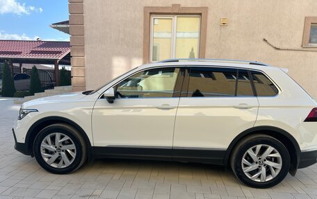 Volkswagen Tiguan II, 2021 год, 3 550 000 рублей, 8 фотография