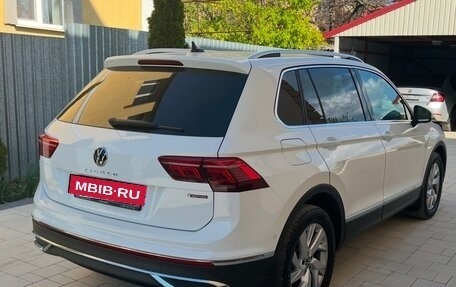 Volkswagen Tiguan II, 2021 год, 3 550 000 рублей, 4 фотография