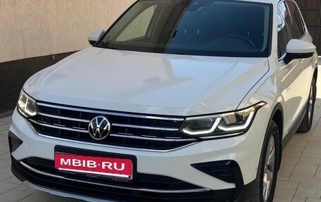 Volkswagen Tiguan II, 2021 год, 3 550 000 рублей, 3 фотография