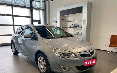 Opel Astra J, 2012 год, 690 000 рублей, 3 фотография