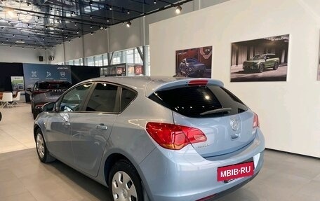 Opel Astra J, 2012 год, 690 000 рублей, 4 фотография