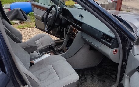 Mercedes-Benz E-Класс, 1996 год, 340 000 рублей, 10 фотография