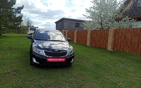 KIA Rio III рестайлинг, 2013 год, 940 000 рублей, 2 фотография