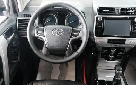 Toyota Land Cruiser Prado 150 рестайлинг 2, 2018 год, 5 039 000 рублей, 2 фотография