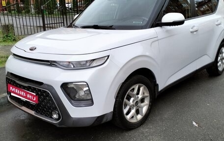 KIA Soul III, 2020 год, 1 600 000 рублей, 2 фотография