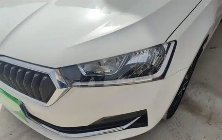 Skoda Rapid II, 2021 год, 1 350 000 рублей, 4 фотография