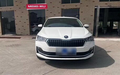 Skoda Rapid II, 2021 год, 1 350 000 рублей, 2 фотография