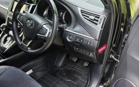 Toyota Harrier, 2017 год, 2 400 000 рублей, 2 фотография
