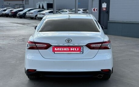 Toyota Camry, 2022 год, 3 450 000 рублей, 3 фотография