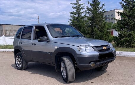 Chevrolet Niva I рестайлинг, 2015 год, 650 000 рублей, 4 фотография
