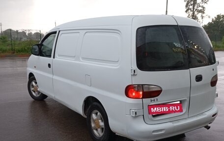 Hyundai H-1 II рестайлинг, 2003 год, 590 000 рублей, 2 фотография