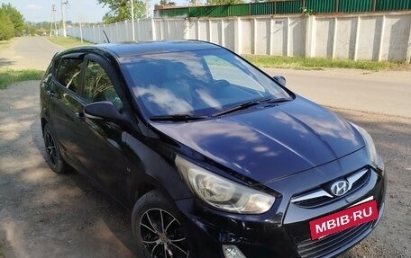 Hyundai Solaris II рестайлинг, 2011 год, 730 000 рублей, 3 фотография