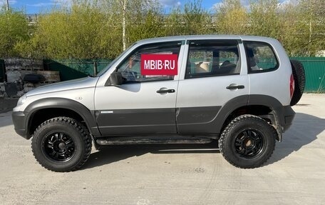 Chevrolet Niva I рестайлинг, 2011 год, 480 000 рублей, 3 фотография